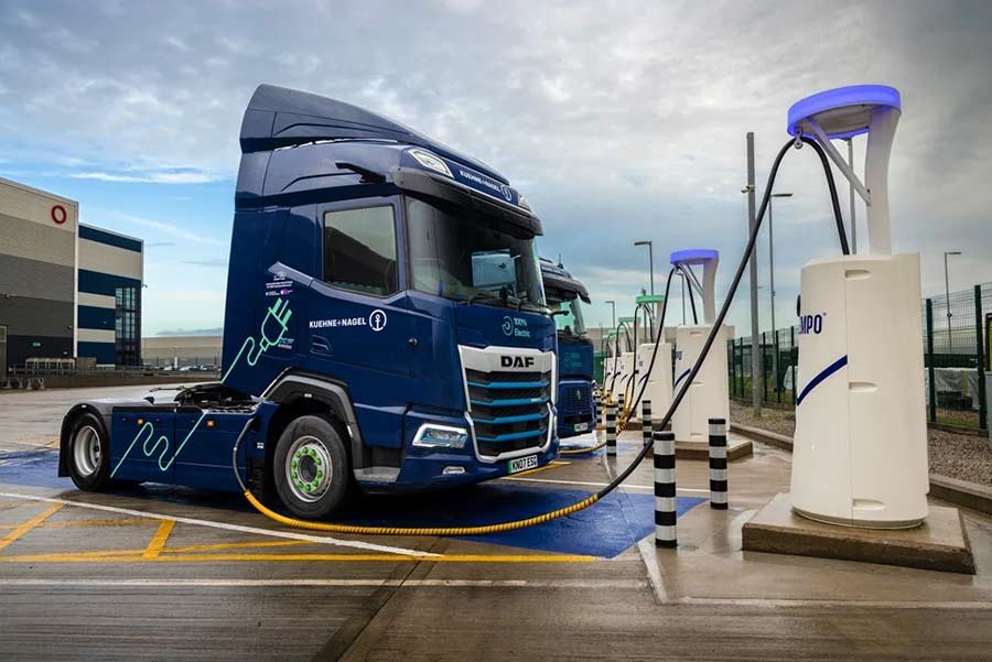 e-hgv trucks charging at a voltempo megacharger