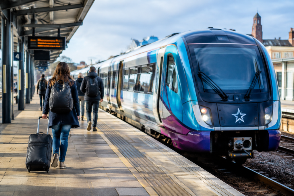 29 New Battery Trains to Bring Faster Journeys and 6,000 UK Jobs